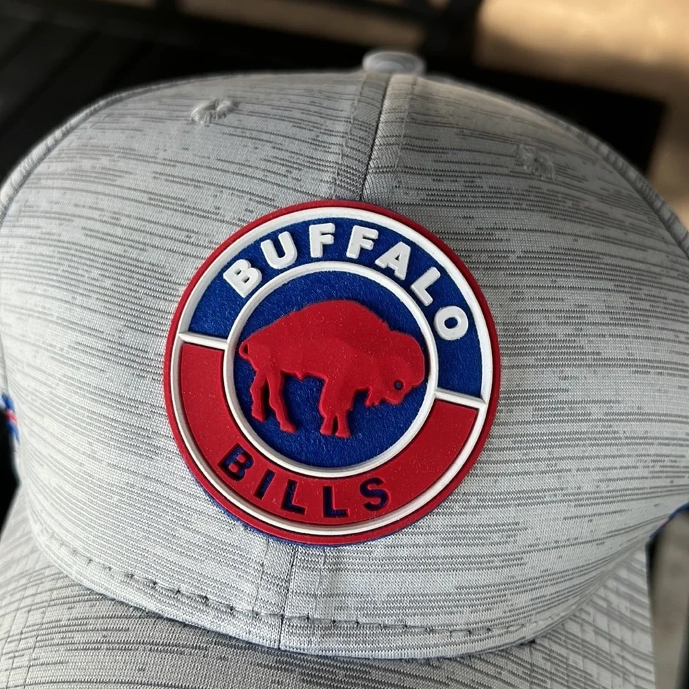 Men's New Era Gray Buffalo Bills 2020 NFL Sideline Official 39THIRTY Flex Hat - Picture 5 of 9